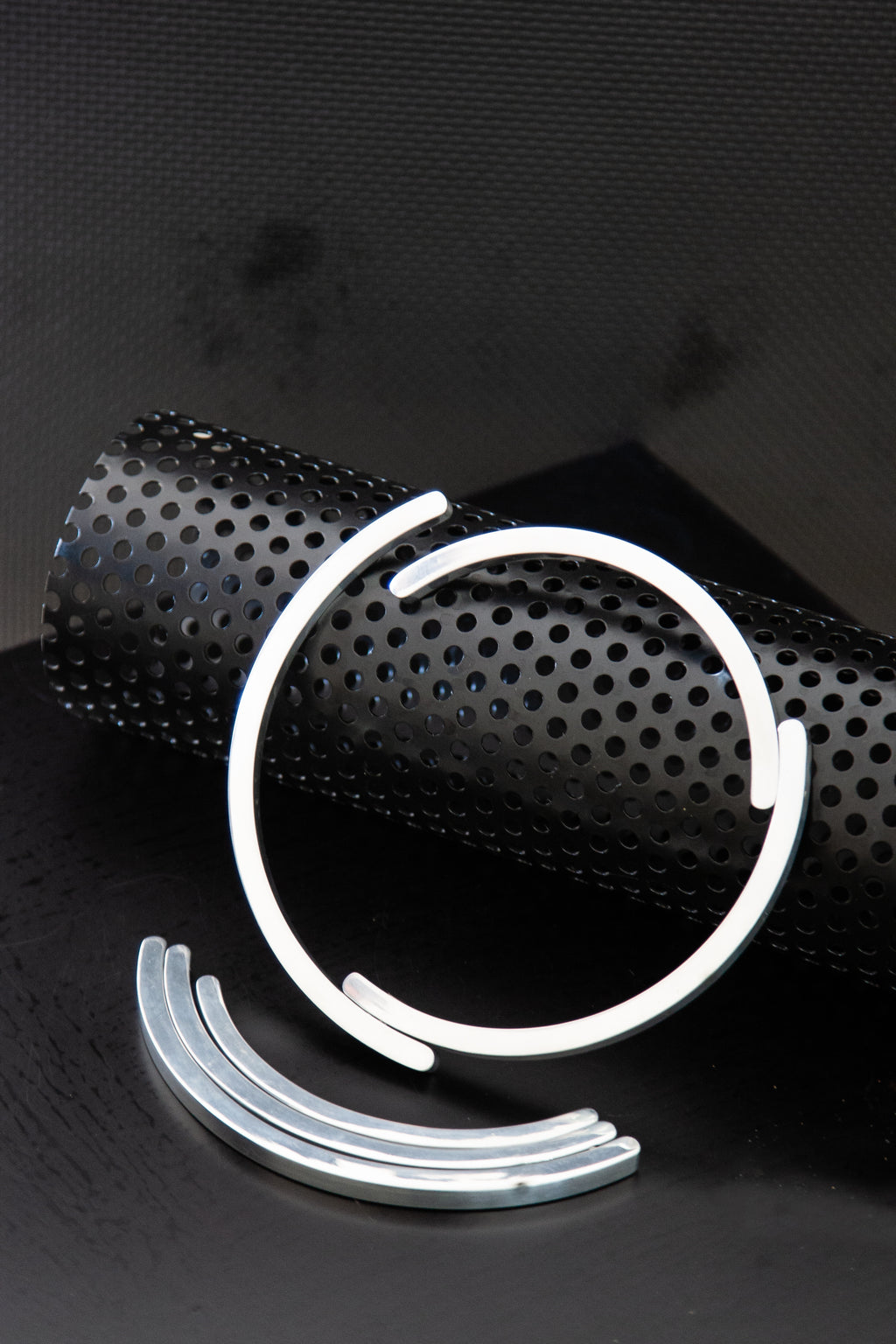 Aluminium Circle Neckpiece - EG426