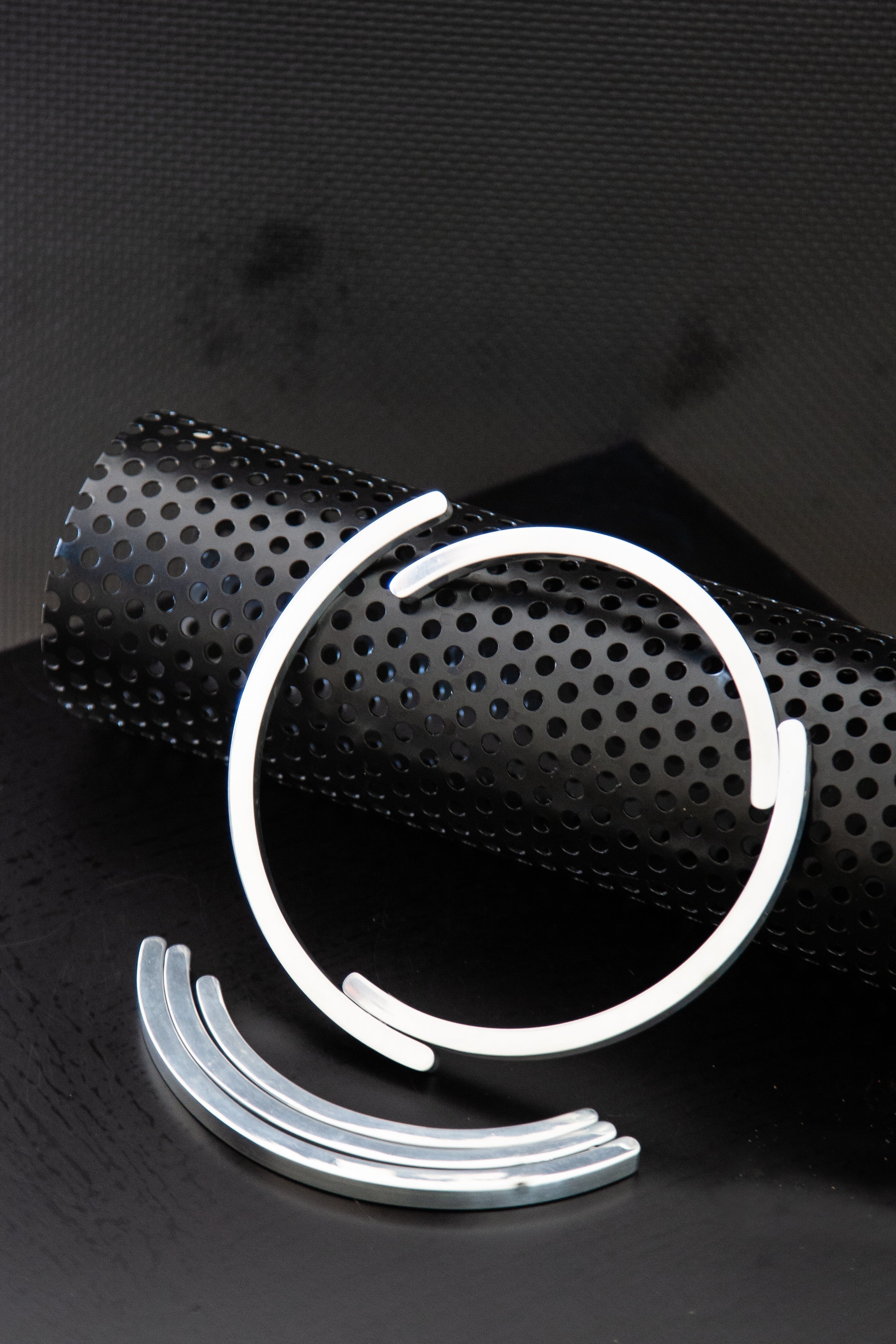 Aluminium Circle Neckpiece - EG426